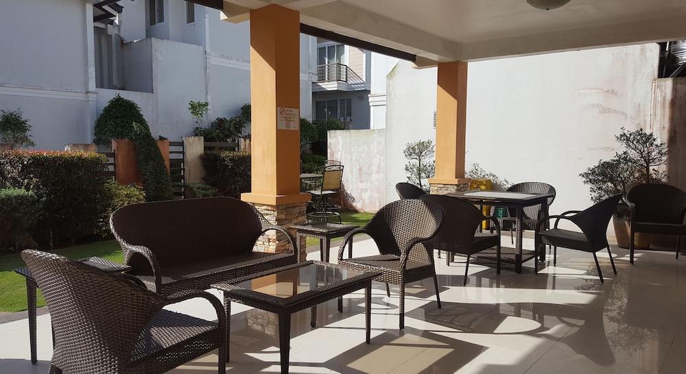 2 Bedroom Villa by AP at Tagaytay Hampton Villa