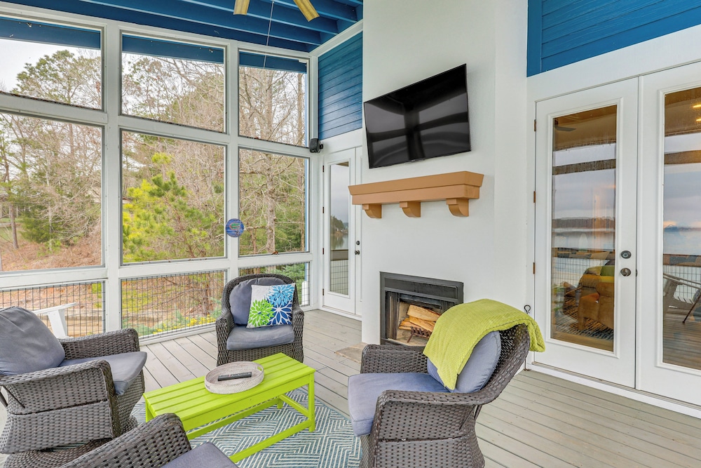 Boat Dock & Stunning Views: Lake Martin Retreat!