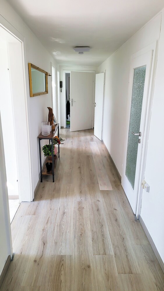 DG Rechts 40m 2-Zimmer Wohnung