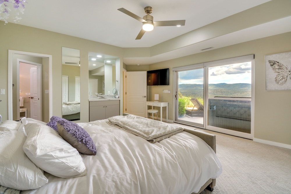 Prescott Valley Vacations - Prescott Gem: Hot Tub  Mtn Views, 7 Mi to Dtwn - Property Image 1