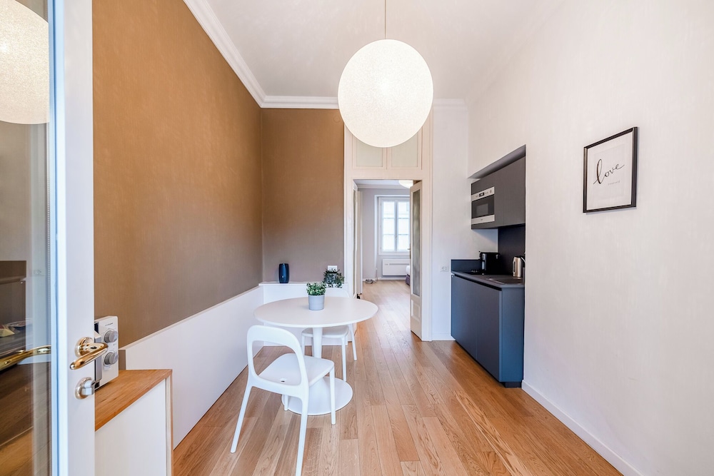Bramante Luxury Apartments by InnStay