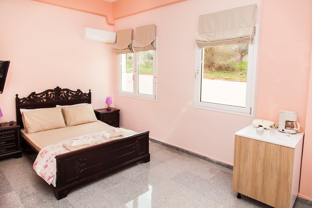 Bright and Relax Studio C in Porto Rafti
