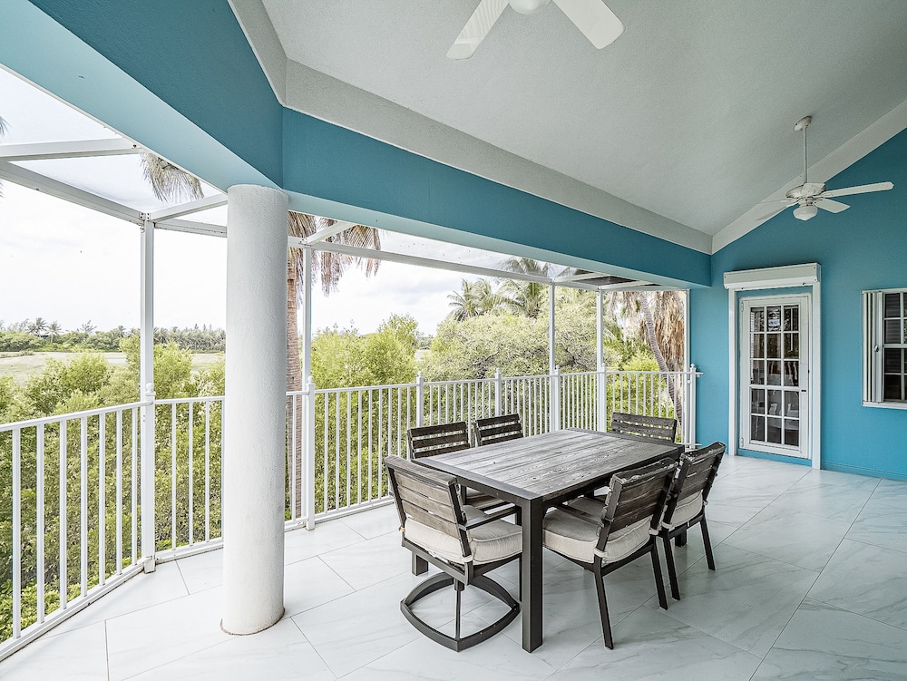 Britannia Villa in Grand Cayman