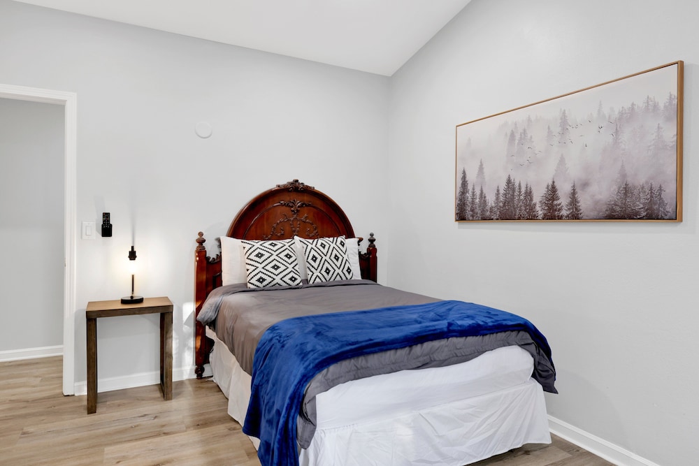 Mountain View Manor #2546