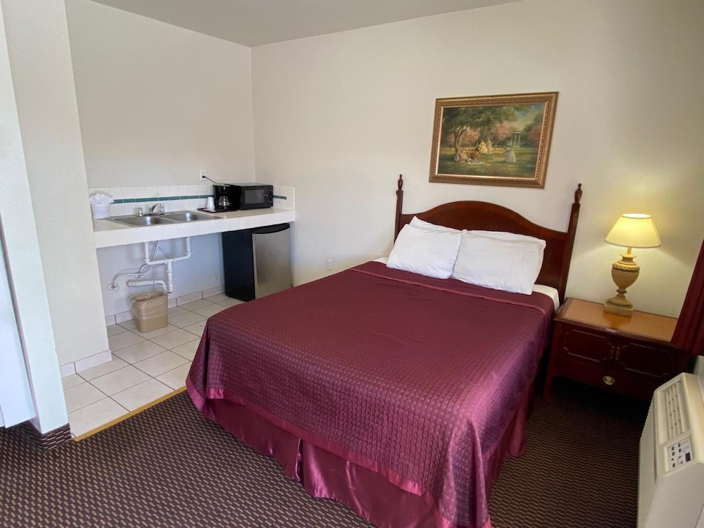 Economy Inn