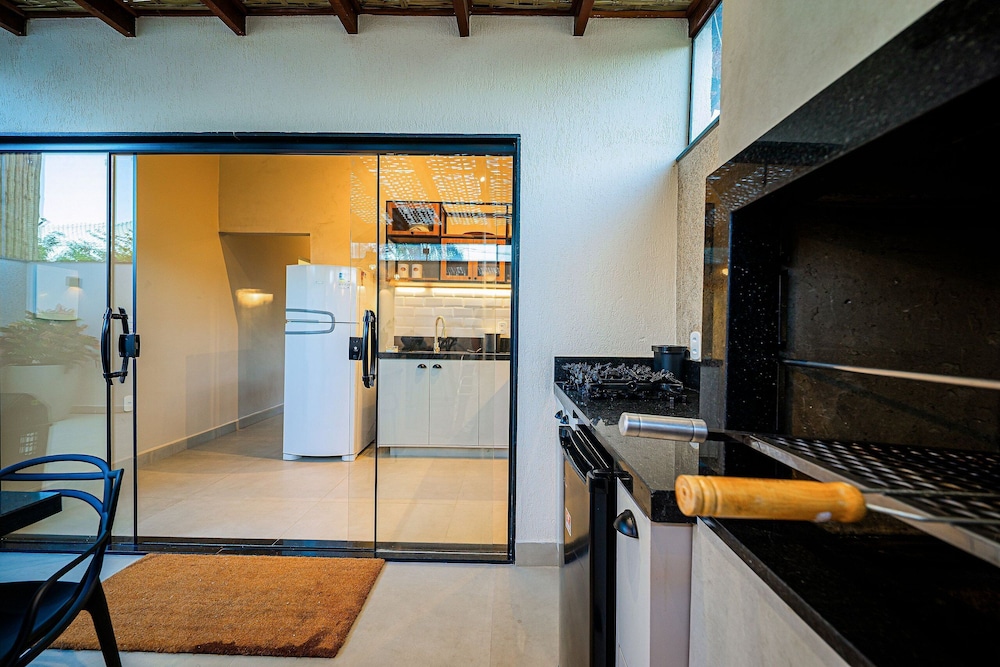 Casa DelMare Cond. com saída na praia