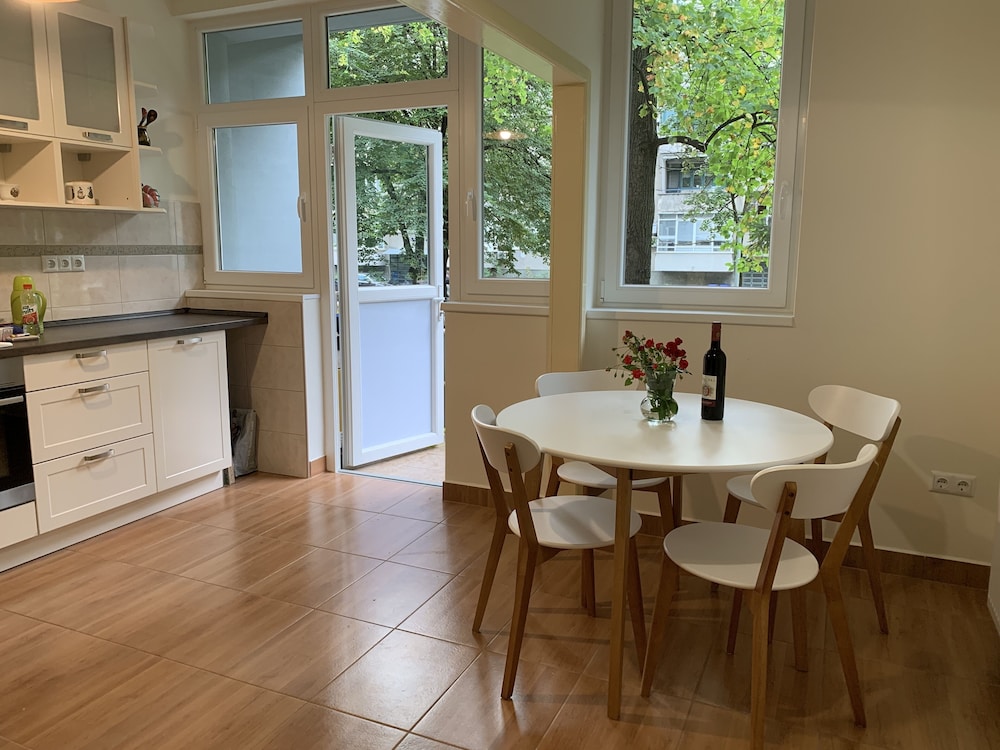 Cozy Apartment in the City Center view 2