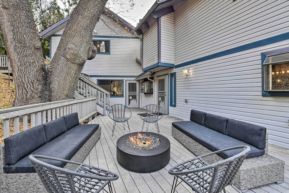 3-level Luxe Home w/ Spa, AC, Game Room & Theater! view 5