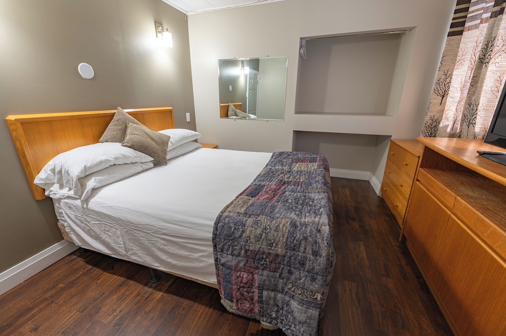 Sauble Beach Lodge