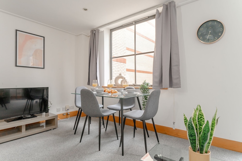 Holborn Penthouse Apartment with Terrace