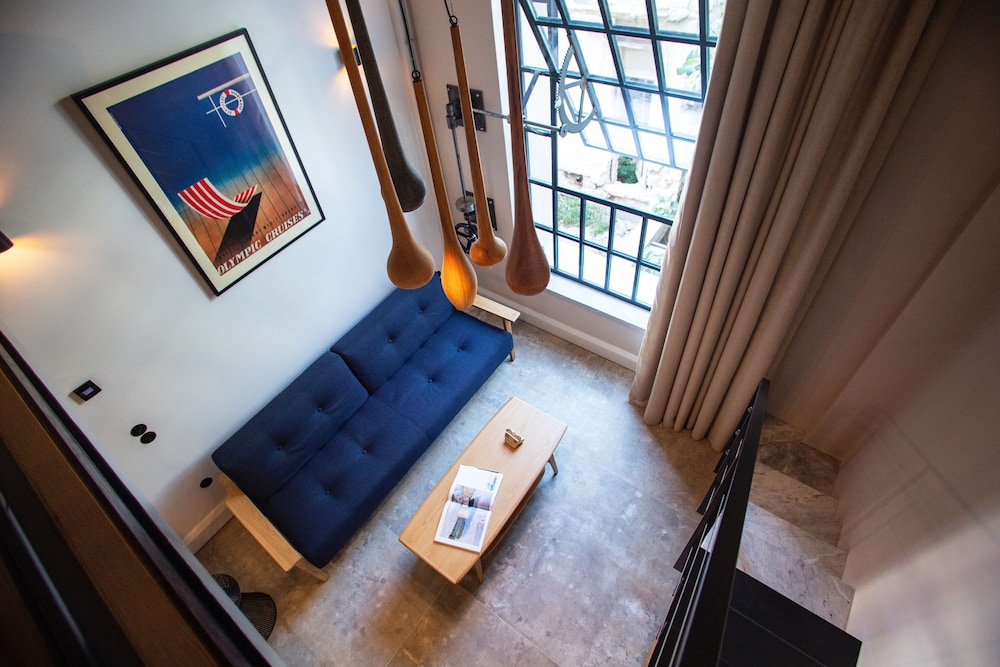 The Foundry Suites