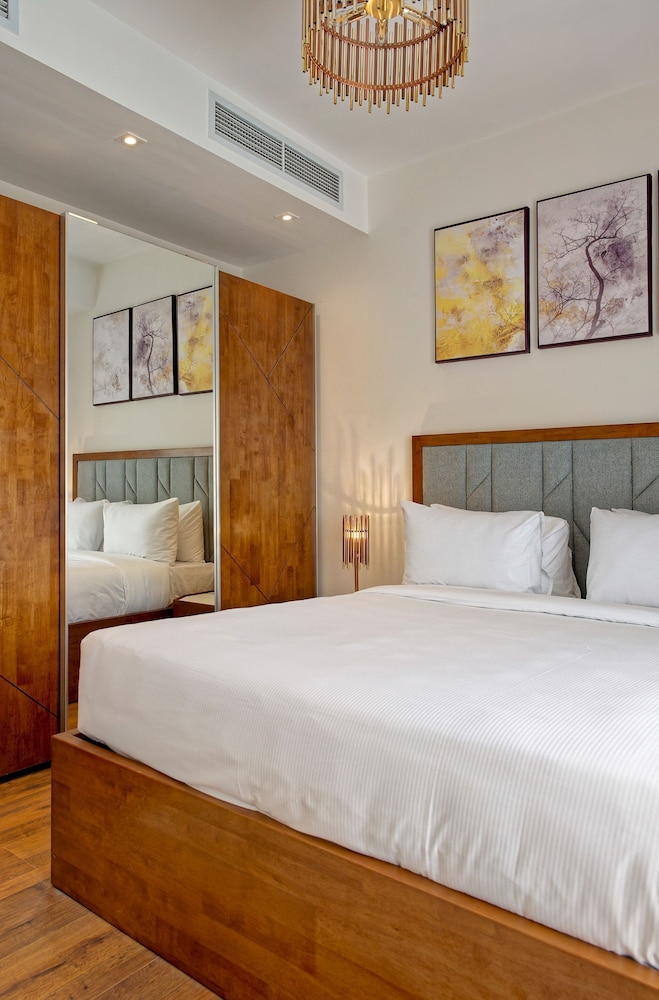 Vesta - Luxury Apt - 2BR - CFC Xxxv