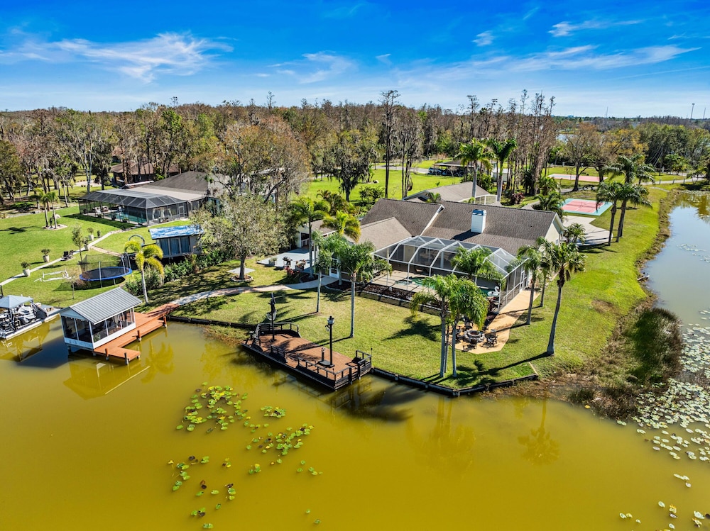 Luxe Waterfront Hideaway w Pool & Pirate Ship Dock