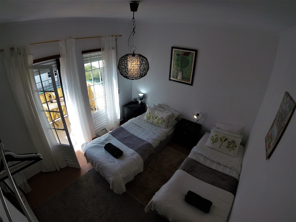Peniche Surf Lodge - Hostel