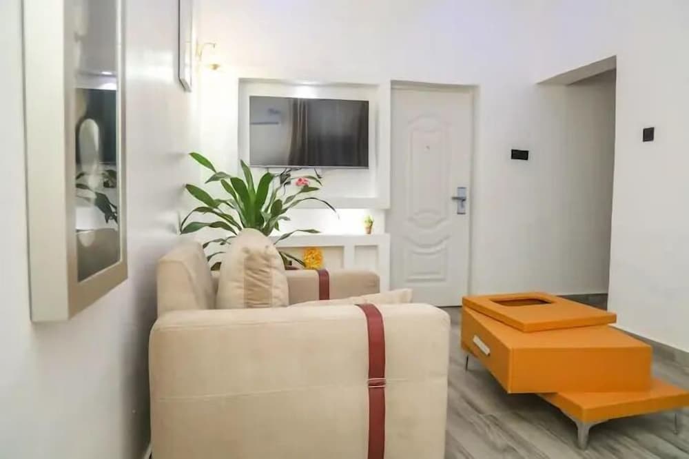 Califorina Apartment
