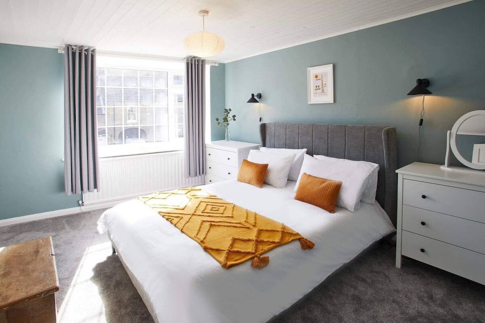 Host Stay The Snug view 5