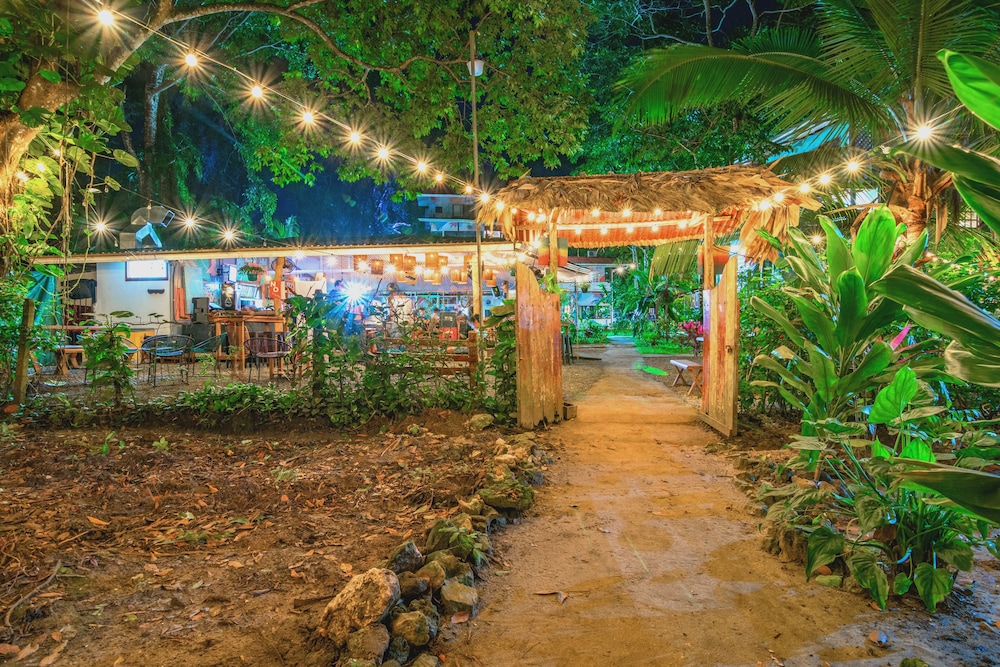 Selina Puerto Viejo - Hostel