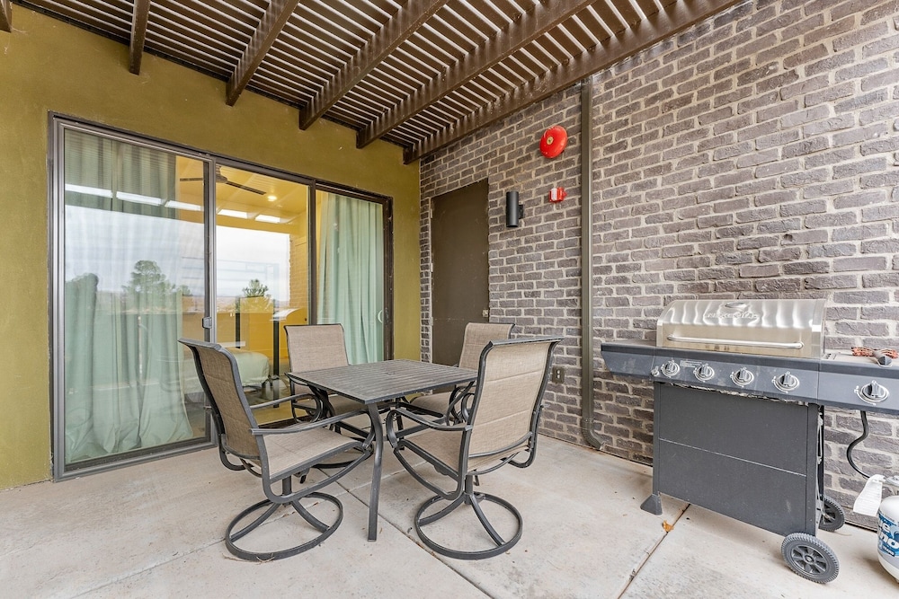 Villa #33 At Bloomington Country Club 3 Bedroom Condo