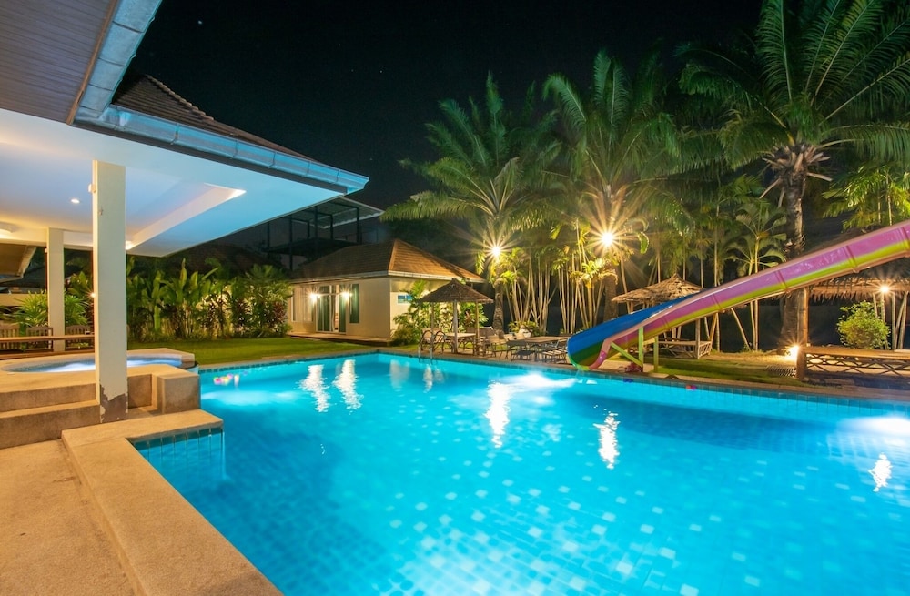 Pool Villa for Families and Party