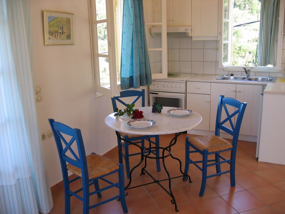 Agios Nikitas Villas