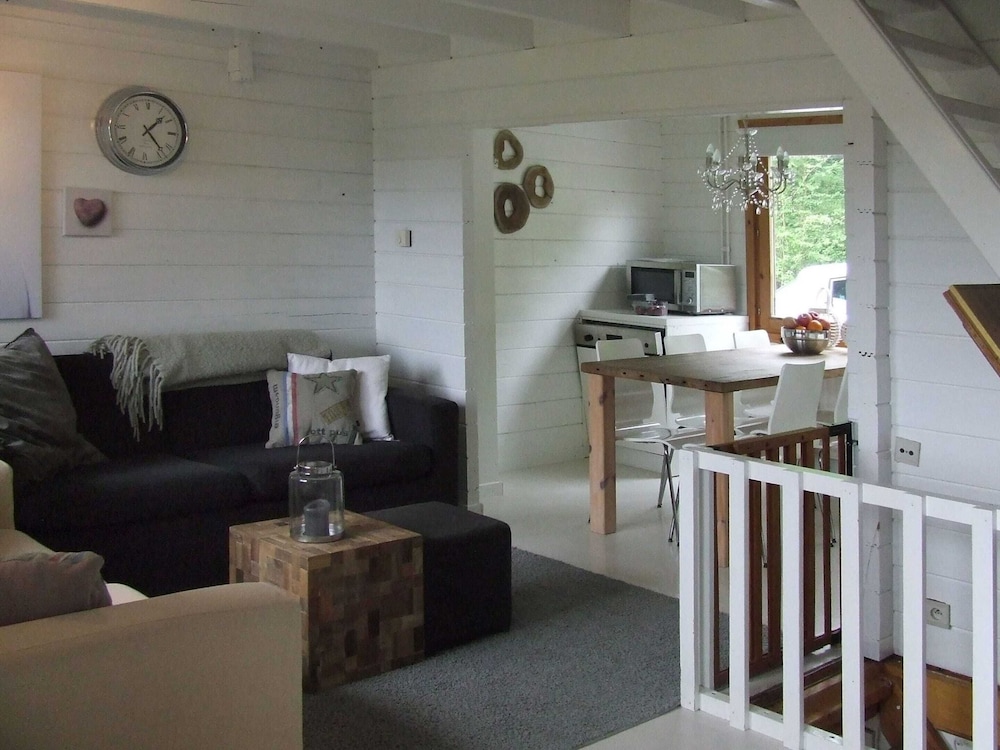 Relaxing Chalet in Dochamps With Swimming Pool and Terrace view 3
