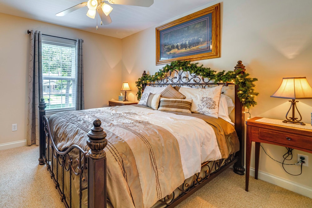 15 Mi to Louisville: Family Home w/ Private Yard!