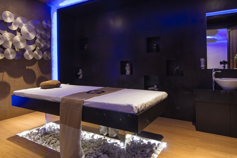 Boracay Suites