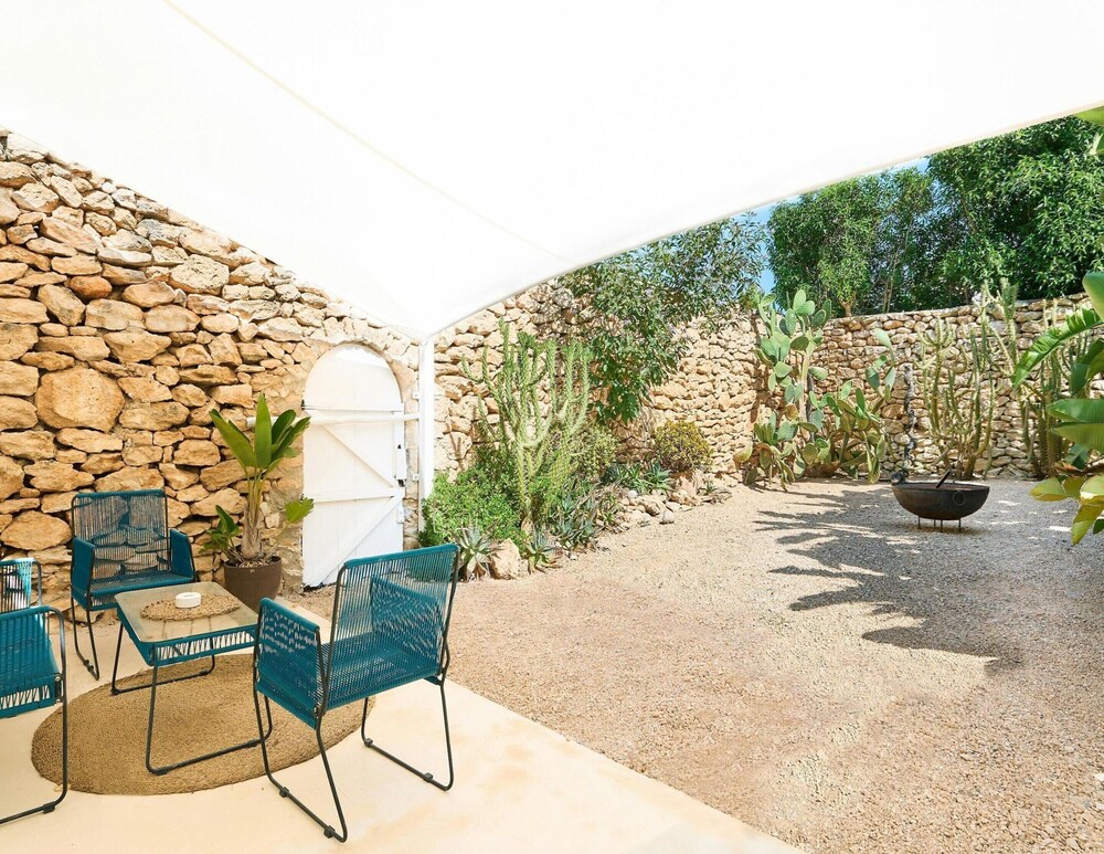 Lavish Villa Near Cala Llonga