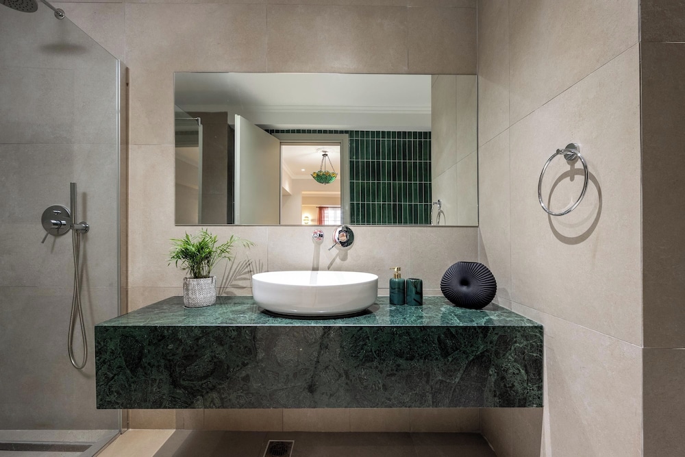 Alegrand Suites
