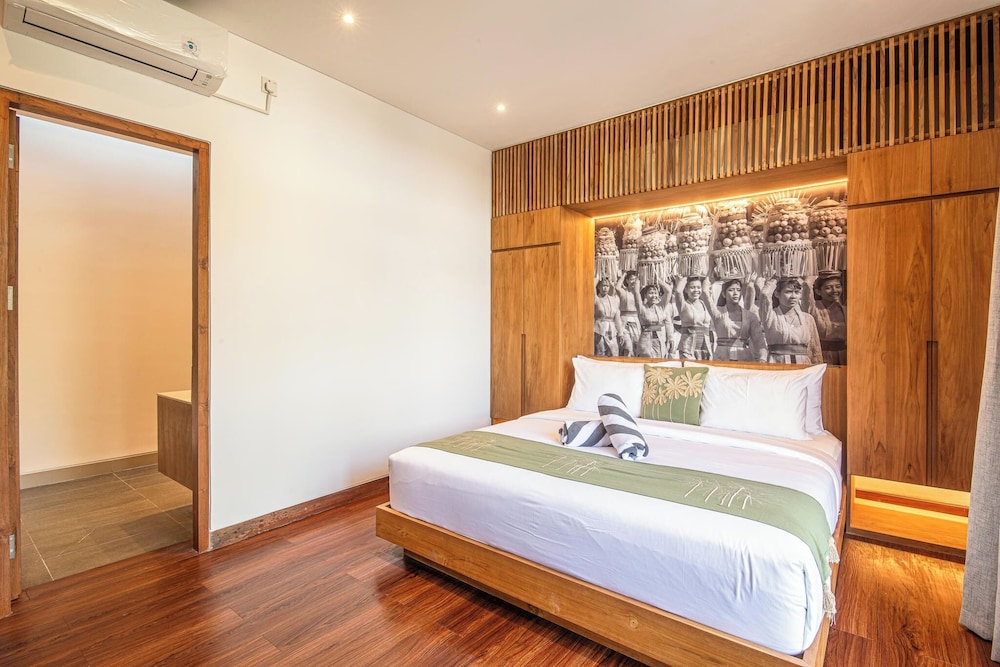 Stunning 6BR Canggu Villa 400m From the Beach