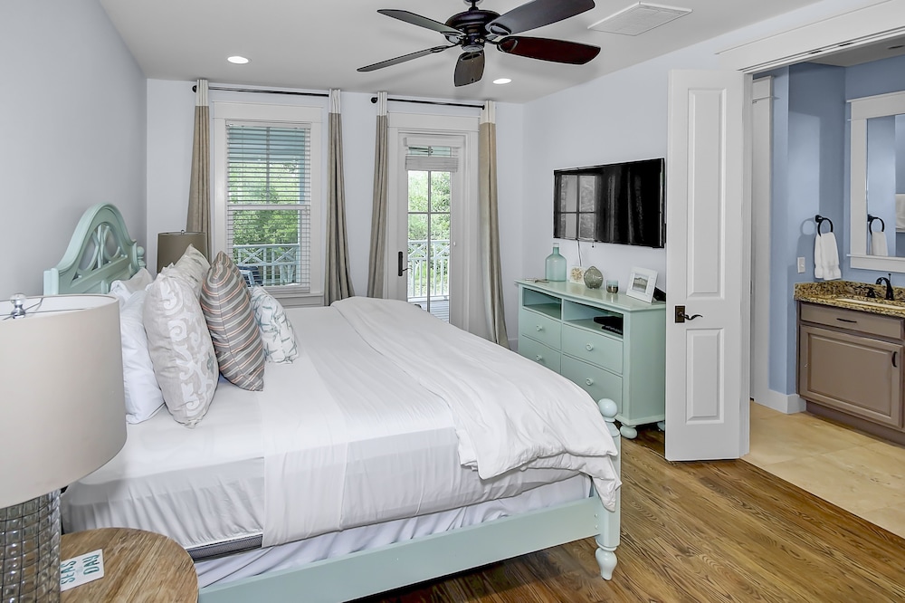 'seas The Day' In Watercolor Beach 5 Bdrm/slps 10 Steps To Dragonfly Pool! 5 Bedroom Home by RedAwning view 2