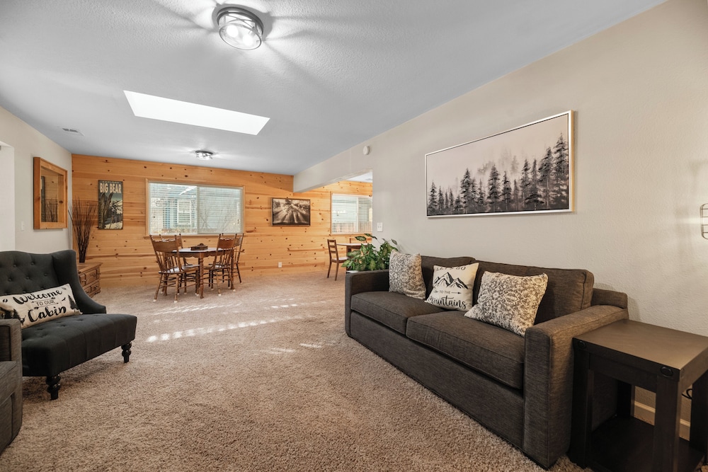 Eagle Point Retreat