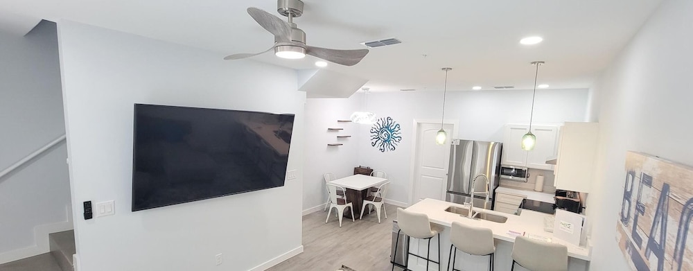 Villas De Laguna 4 3 Bedroom Townhouse
