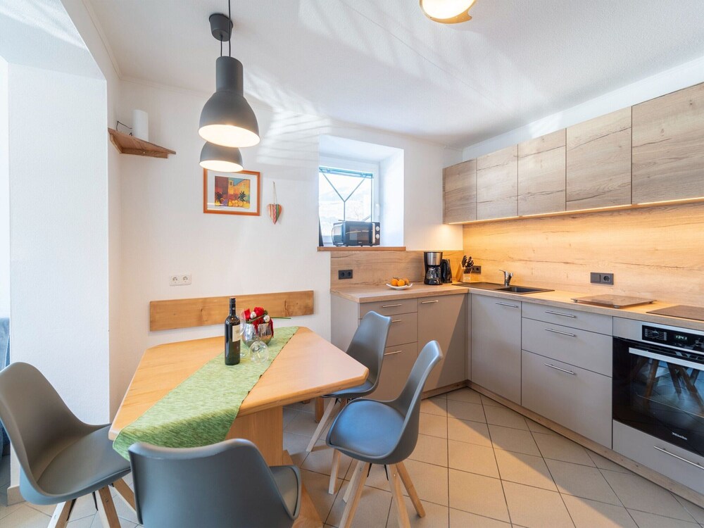 Apartment in Hollersbach Near Ski Lift
