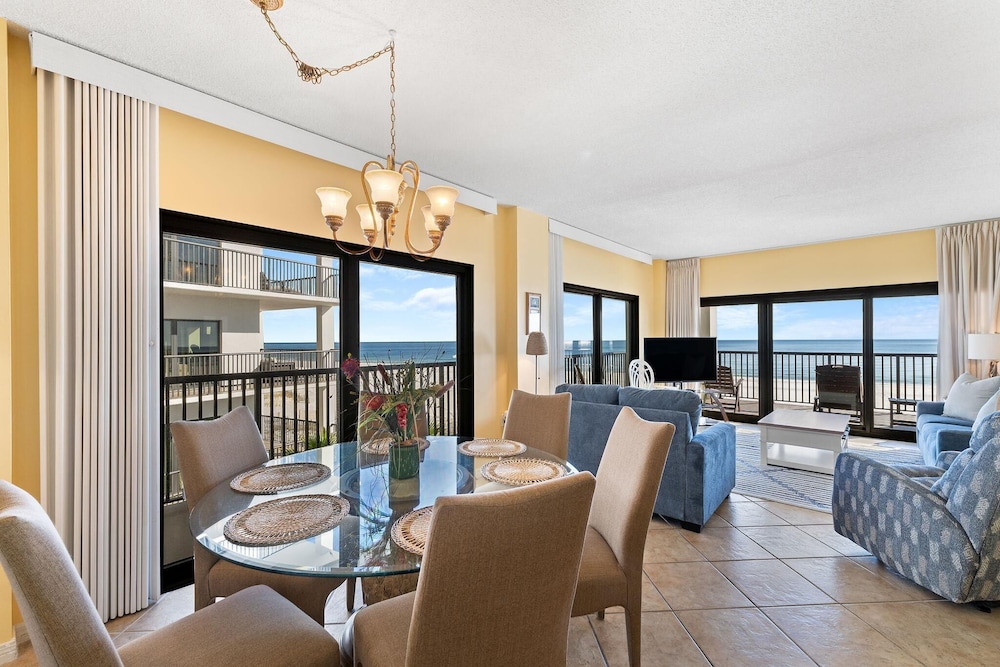 The Palms West 311
