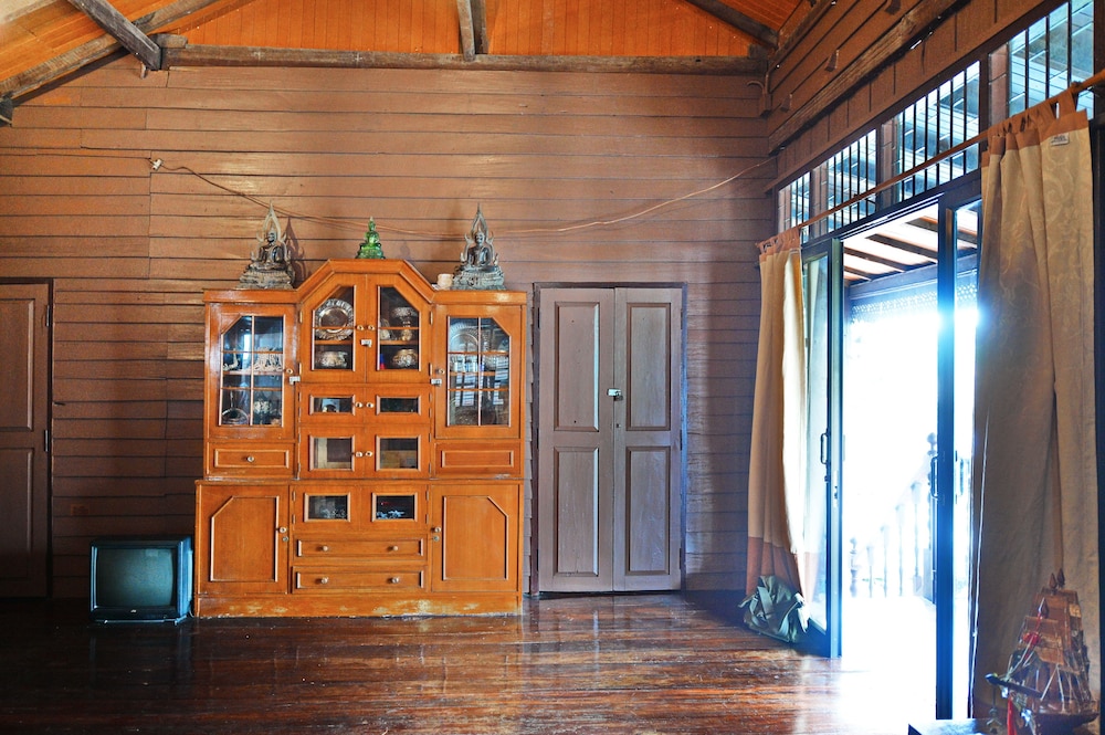 Huan Kawin Est.58 Lanna Home & Collection - Campus Accommodation