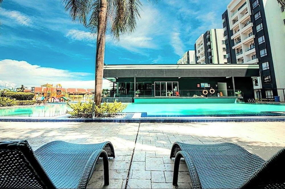 Ipoh Manhattan Free Waterpark 3BR 8pax Family Suite Mha306 by City Home Empire