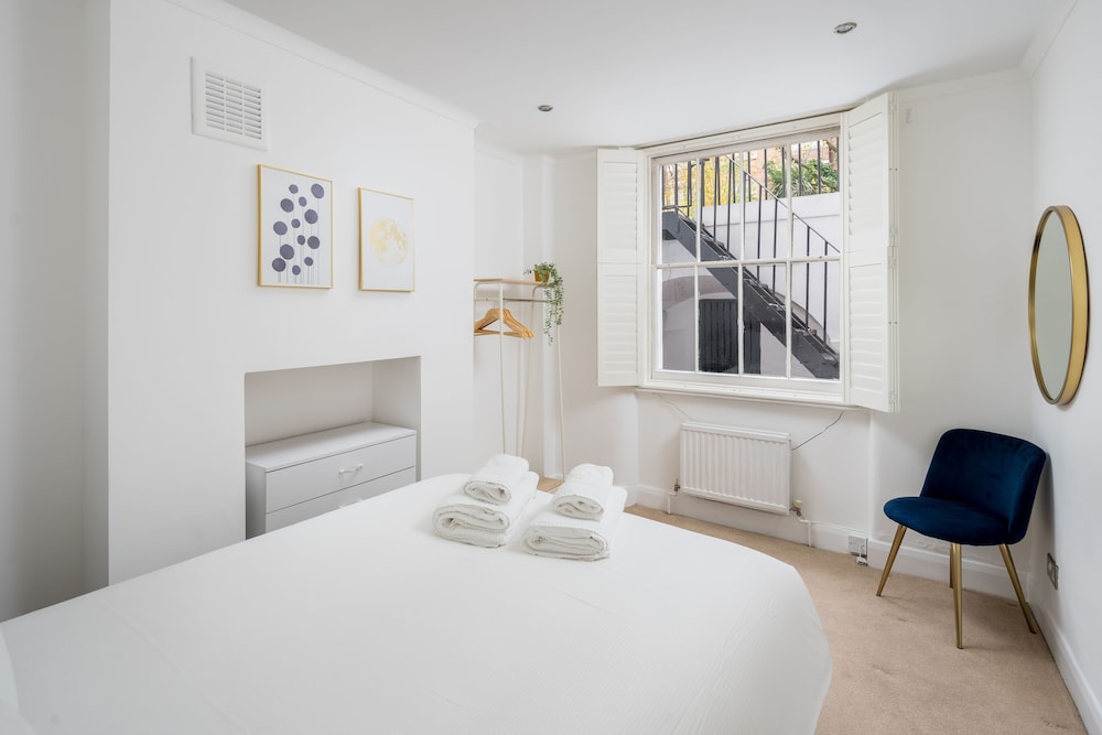 JOIVY Chic & Modern 2-Bed Flat W/ Patio In Pimlico