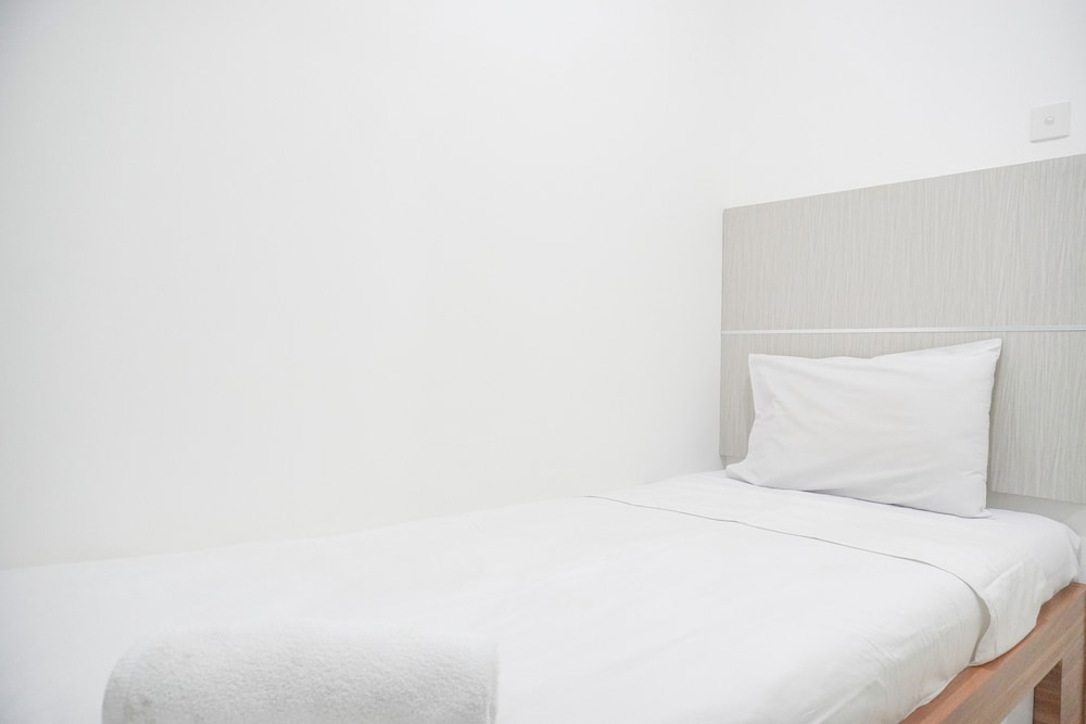 Homey And Strategic 2Br At Bassura City Apartment