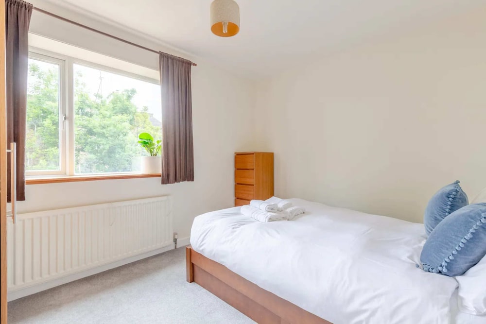 Cosy 2BD Flat - New Cross