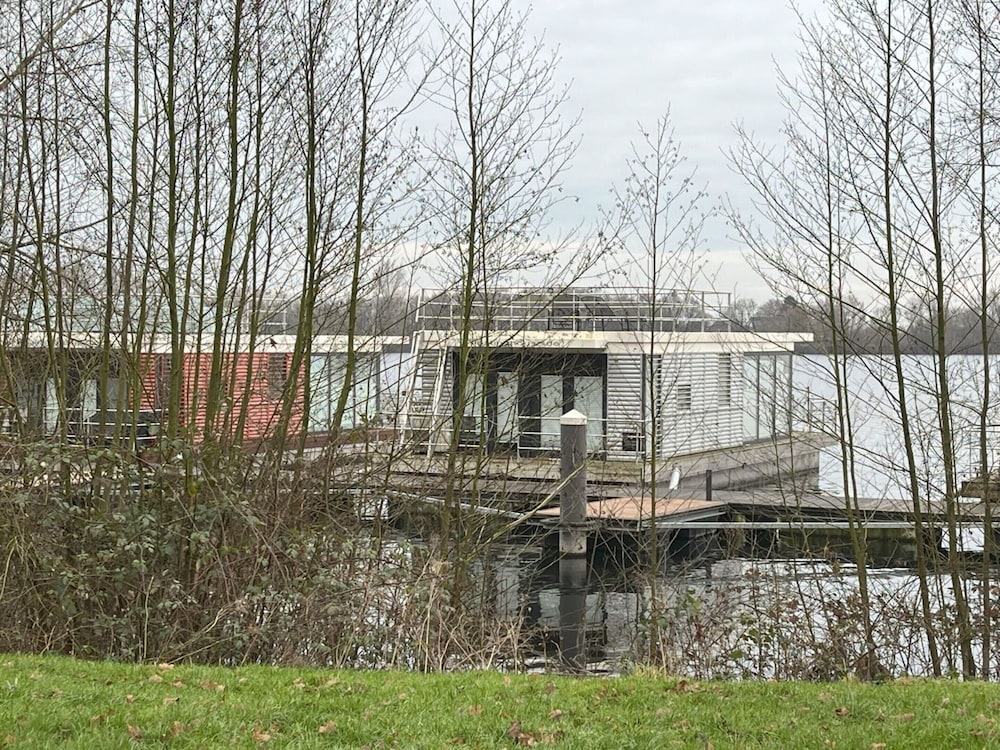 Hausboot am Xantener Nordsee