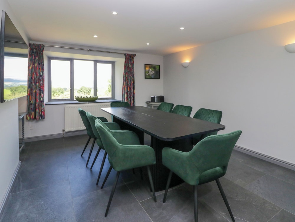 Fell View House