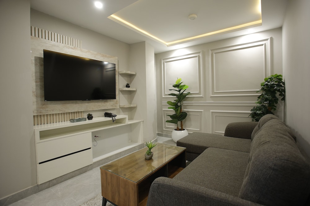 ZAR Luxury Suites Murree