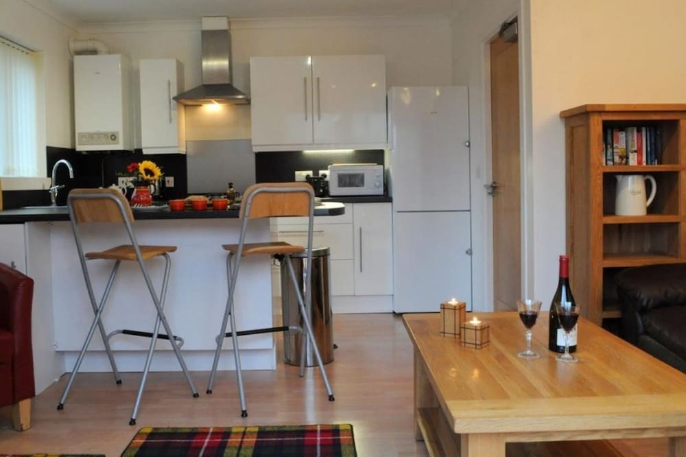 Lovely, Light and Airy 1-bed Flat in Stornoway view 5