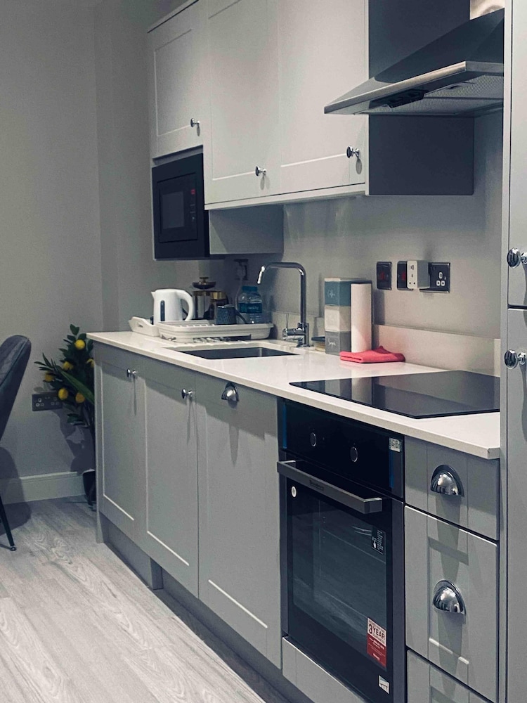 Leicester Centre - 1 Bedroom - 1 Bathroom - Wifi view 3
