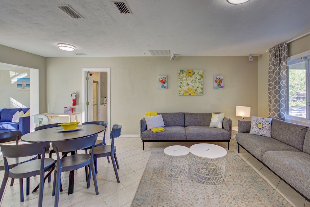Villa Bella With Heated Pool