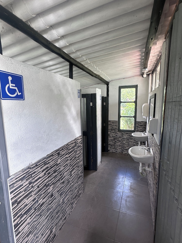 Hosteria y Camping WiM