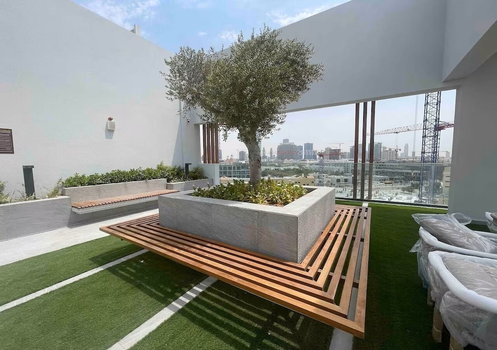 Spacious 2BR in Oxford 212 by Bespoke