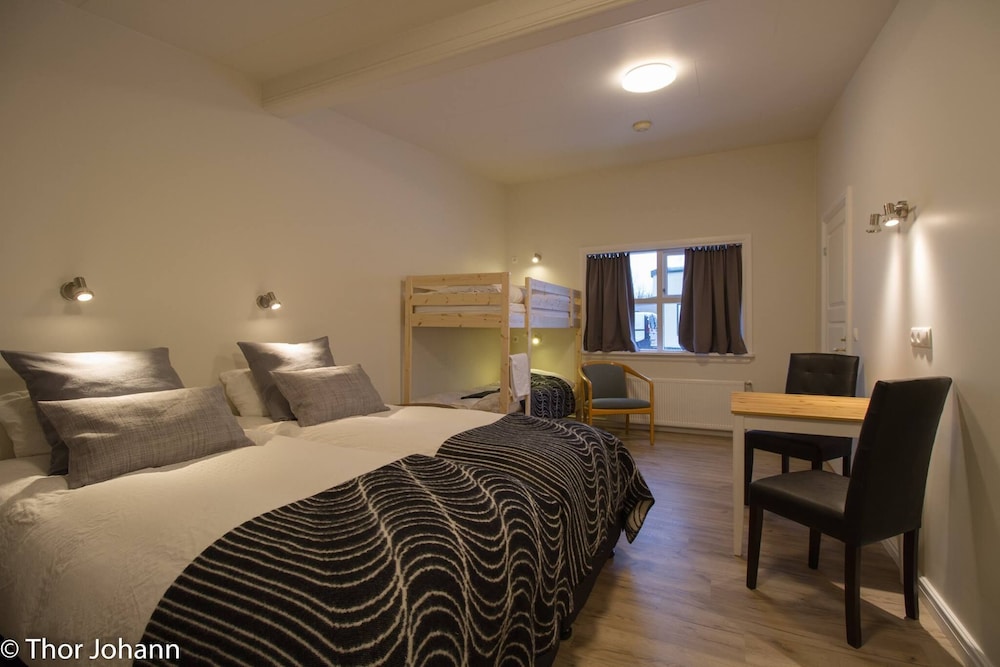 Hotel Hjarðarból
