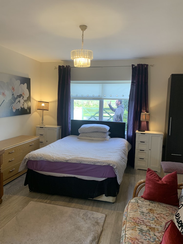 Beautiful Fir Grove Apartment Begelly view 3